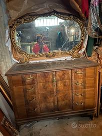 Comò con specchio
