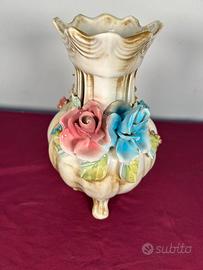 Vaso vintage in ceramica stile Capodimonte.