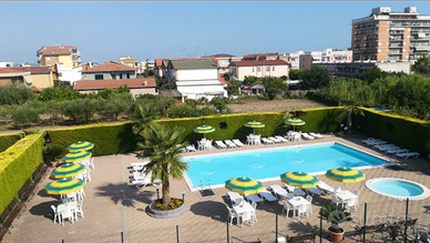 Periodo estivo appartamento mare con piscina