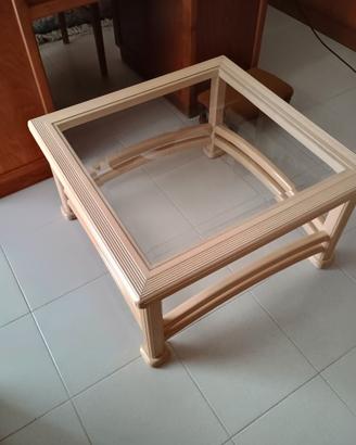 tavolino da salotto con piano in vetro