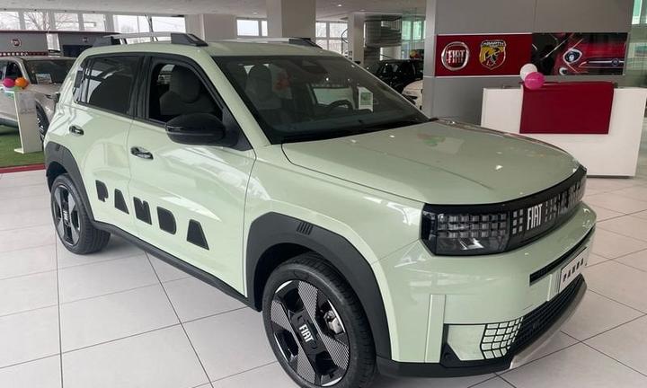 FIAT Grande Panda 44Kwh La Prima - Da ordinar...