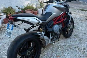 Mv agusta brutale 800