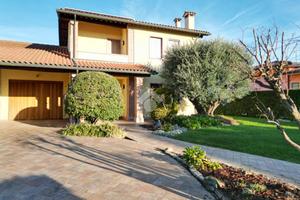 PORZIONE DI BIFAMILIARE A BREGANZE