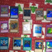 yugioh lotto con Ultimate di circa 120 carte