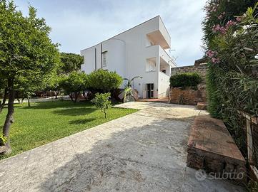 VILLA SINGOLA A PALERMO