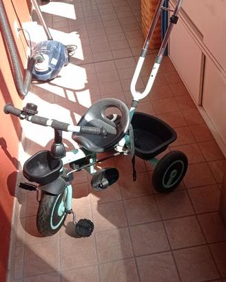 Triciclo TOP per bambini 1-4 anni. Modello 5 in 1.