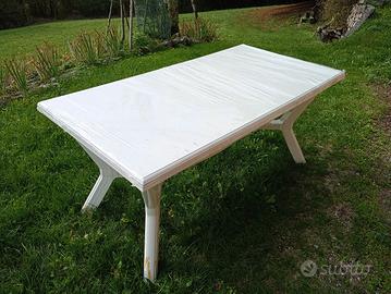 tavolo da giardino 