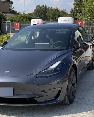 Splendida Tesla Model 3 Dual Motor Long  Range