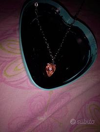 collana con fragola trasparente colorata 🍓