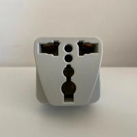 Adattatore da viaggio da spina UK/USA a Schuko