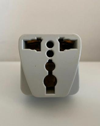 Adattatore da viaggio da spina UK/USA a Schuko