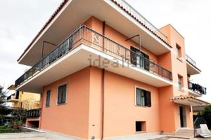 Appartamento quadrilocale 142 mq Via Rita Rosani