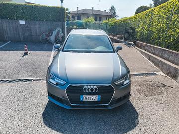 AUDI A4 Avant 35 TDI S tronic
