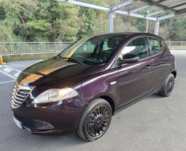 Lancia Ypsilon 0.9 TwinAir benzina - neopatentati