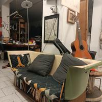divano di design con libreria, fatto da una Vasca