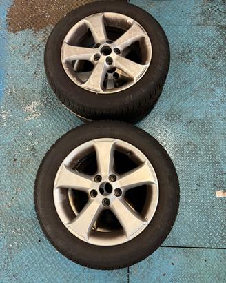 Gomme con cerchi in lega 185/60R15