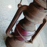 Lampada a petrolio antica