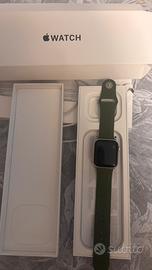 APPLE WATCH SE (Gen 2) 40 mm starlight Al star
