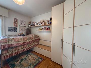 Cameretta con letti a binario 