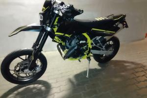 Swm125smr motard