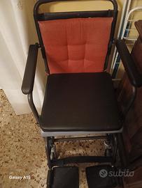 Sedia a rotelle, comoda,wc