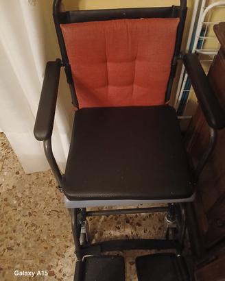 Sedia a rotelle, comoda,wc