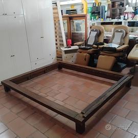 Letto etnico legno castagno color noce