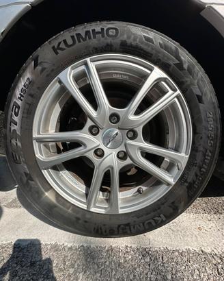 205 55 16 - Kumho Ecsta HS52