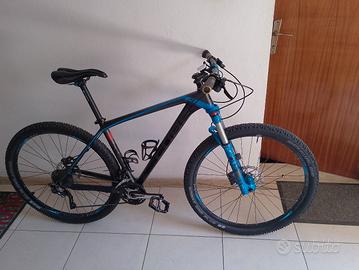 MTB cube carbonio ruota 29 cambio Shimano XT