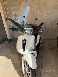 Piaggio medley 125