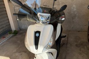 Piaggio medley 125