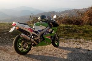 Kawasaki zxr 400