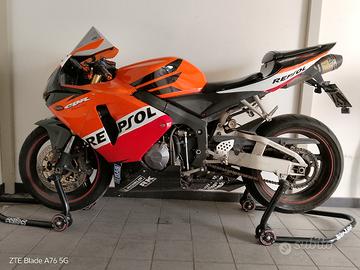  Honda CBR 600 RR 2005 