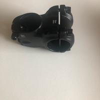 Attacco manubrio alluminio