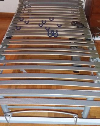 Letto singolo rete motorizzata. Materasso.