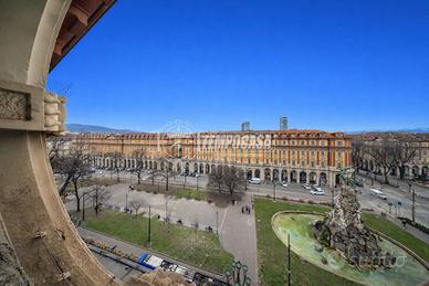 ESCLUSIVO BILOCALE CON VISTA MOZZAFIATO SU PIAZZA
