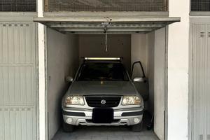 Box auto garage 11 mq COMODO LUMINOSO E SICURO