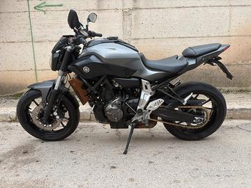 Yamaha MT 07 anno 2016