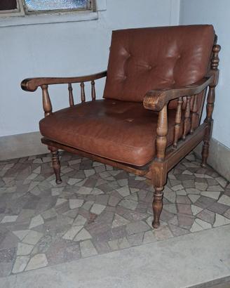 Poltrona legno cuscini pelle anni 50