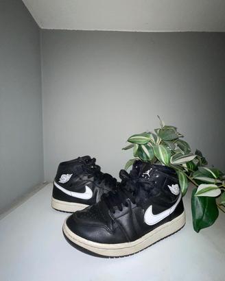 Jordan 1 Nere/Bianche 38.5