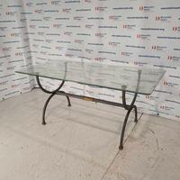 Tavolo in ferro con vetro molato