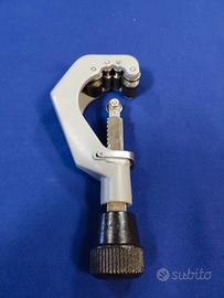 Tagliatubi professionale Gould 206 FB