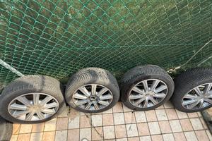 gomme e cerchi per Ford Sax 225/50/17 