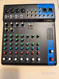 Mixer audio Yamaha MG10
