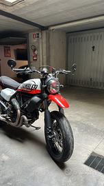 Ducati Scrambler Urban Motard