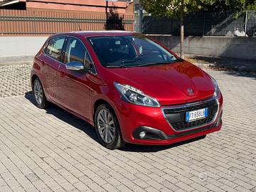 Peugeot 208 PureTech 82 - FULL OPT