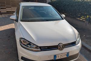 Volkswagen Golf 2019 a metano 131cv