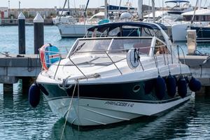 Princess V42