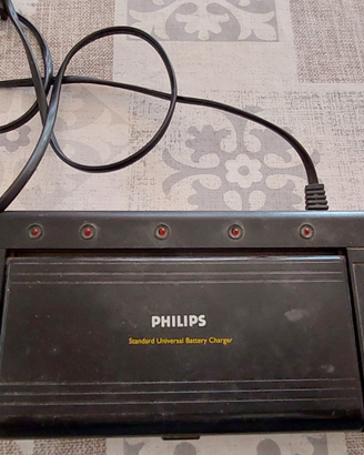Caricabatterie Philips PNC251