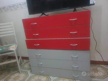  Tre cassettiere con 3 cassetti ciascuno
